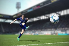 新浪财经FIFA报道-王者归来！浓眉哥首秀惊艳全场，老鹰主场沸腾如潮